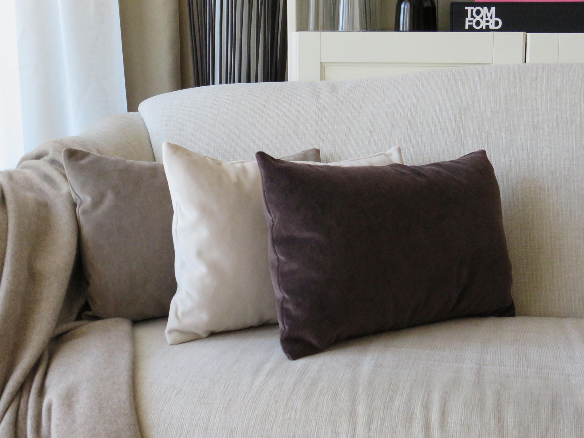 Cream Velvet Rectangle Cushion – Hazeldee Home